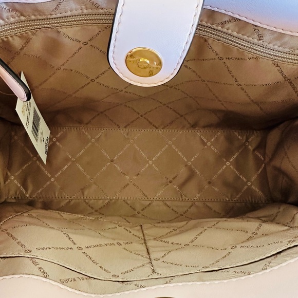 Mk - Picture 8 of 14